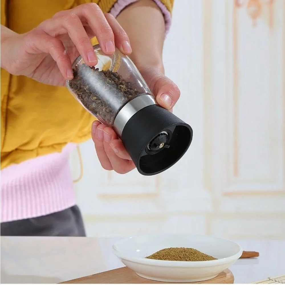 New in box 2.5 inches Spice Mill, Spice Grinder, small, Black, SMG-S01 1 grinder